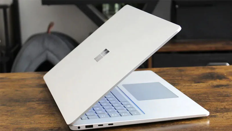 surface-laptop-7-3