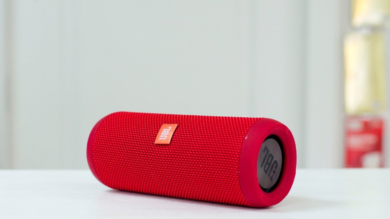 Loa Bluetooth cầm tay chống nước