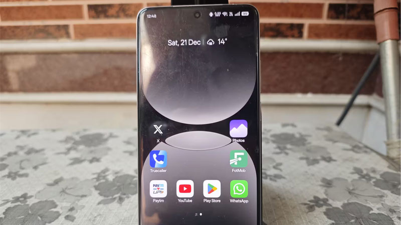 man-hinh-realme-gt7-1