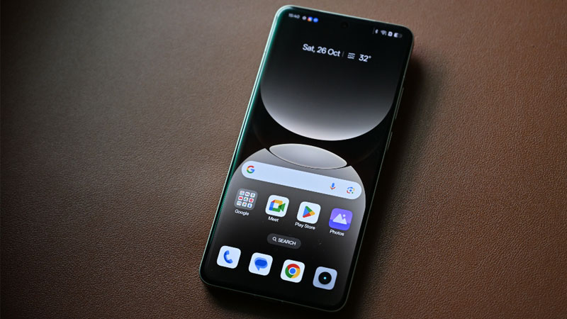 man-hinh-realme-gt7-2