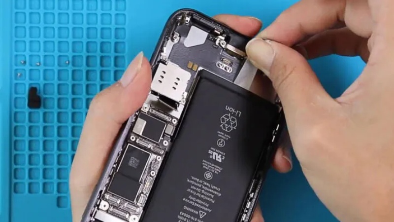 pin-iphone-11-pro-max-3
