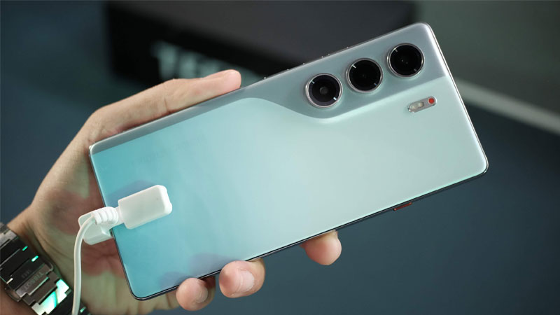 tecno-camon-40-pro-2