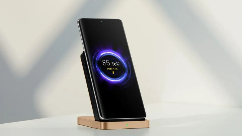 sạc không dây Qi 50W sắp ra mắt