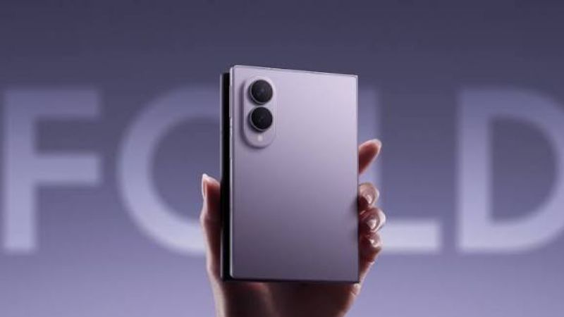 Galaxy Z Fold 8 và Huawei Pura X Max