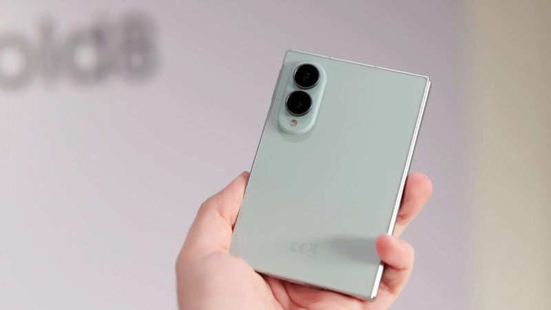 Galaxy Z Fold 8 màu Pistachio