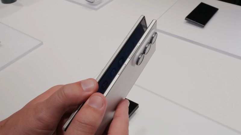 Galaxy Z Fold 8 Ultra là chiếc Z Fold mỏng nhất 