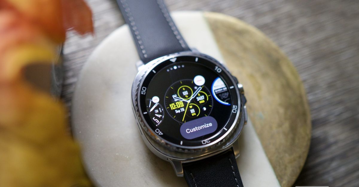tai nghe không dây và đồng hồ Galaxy