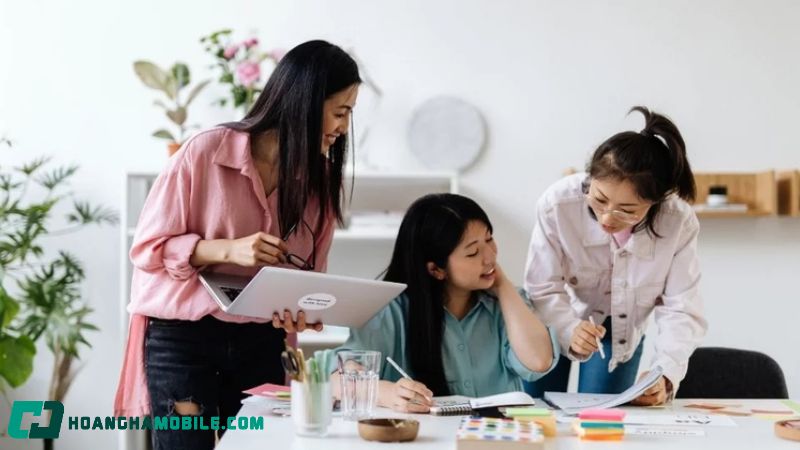 Ưu điểm của người ambivert trong công việc và giao tiếp