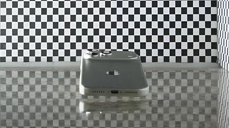 hinh-anh-thuc-te-cua-iPhone-18-Pro-4