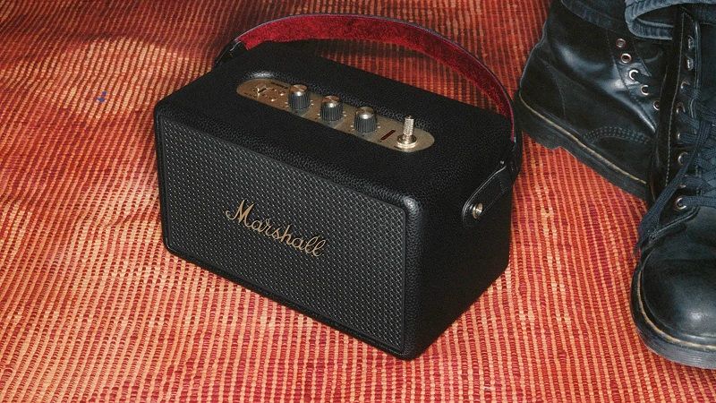 Pin 50 giờ trên loa Marshall Kilburn 3