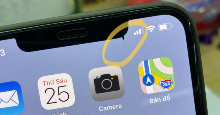man-hinh-iphone-bi-cham-den