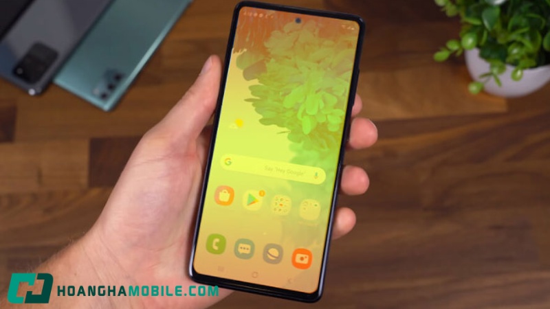 man-hinh-samsung-bi-am-vang-1