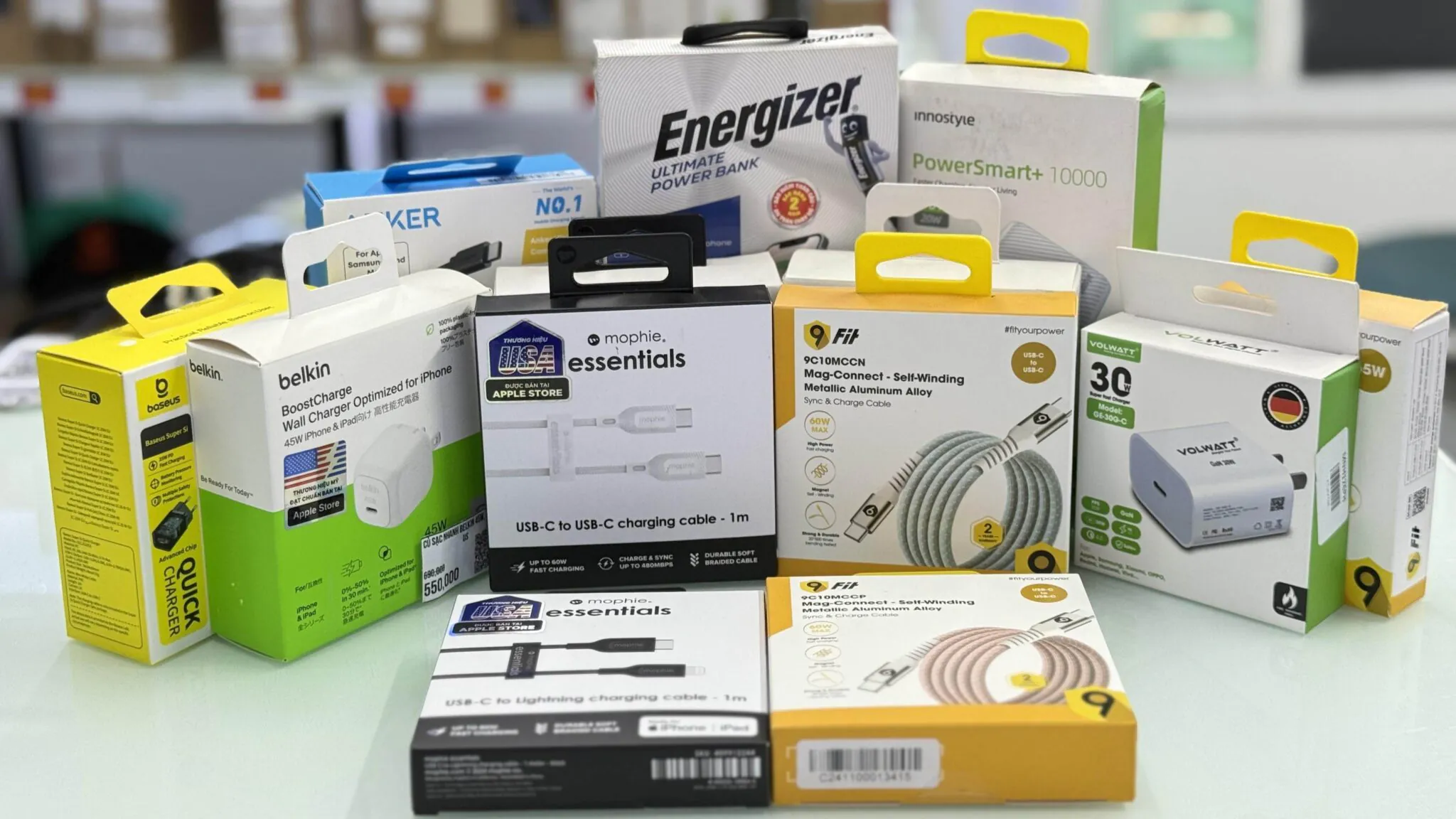 Đại tiệc phụ kiện tháng 8: Mua càng nhiều giảm càng sâu đến 20%, ưu đãi mua kèm tiết kiệm tới 150.000đ tại Hoàng Hà Mobile