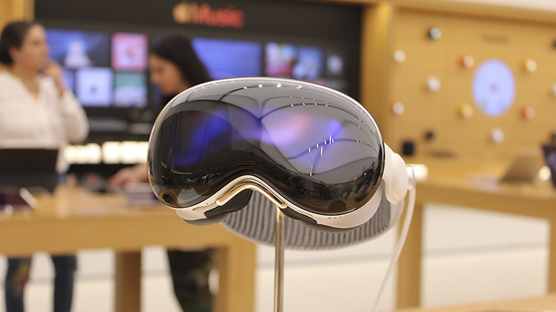 Apple-Vision-Pro-1