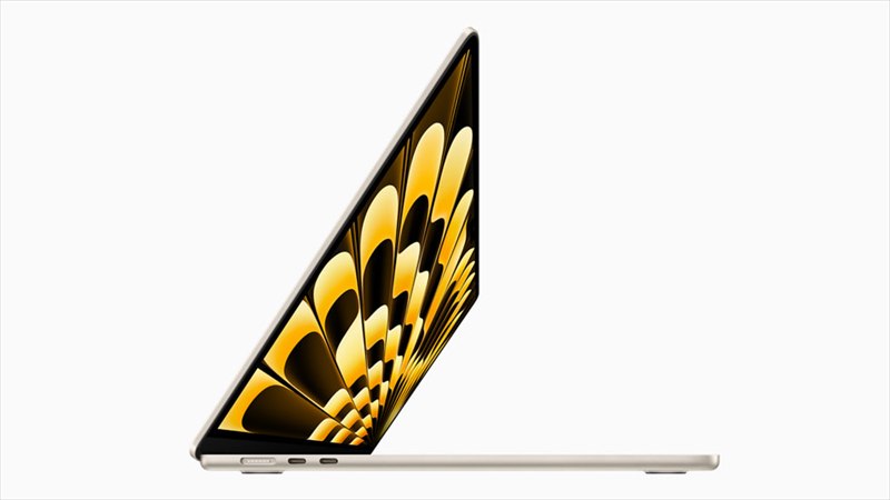 MacBook Air 15 inch với màn hình Liquid Retina
