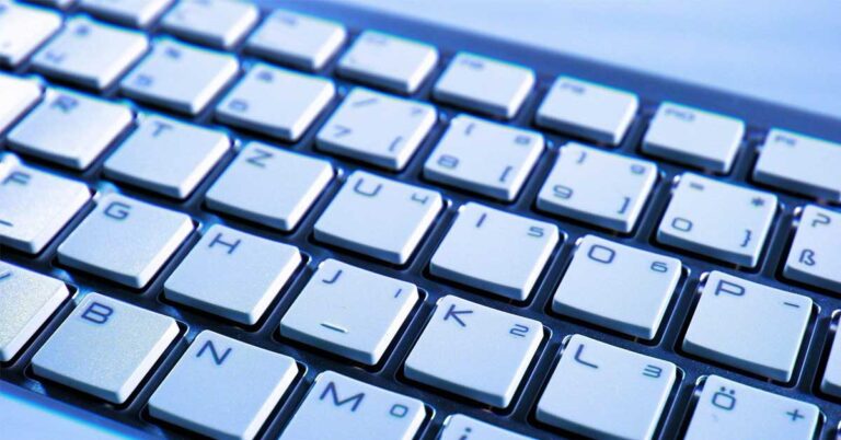 ban-phim-laptop-go-sai-chu