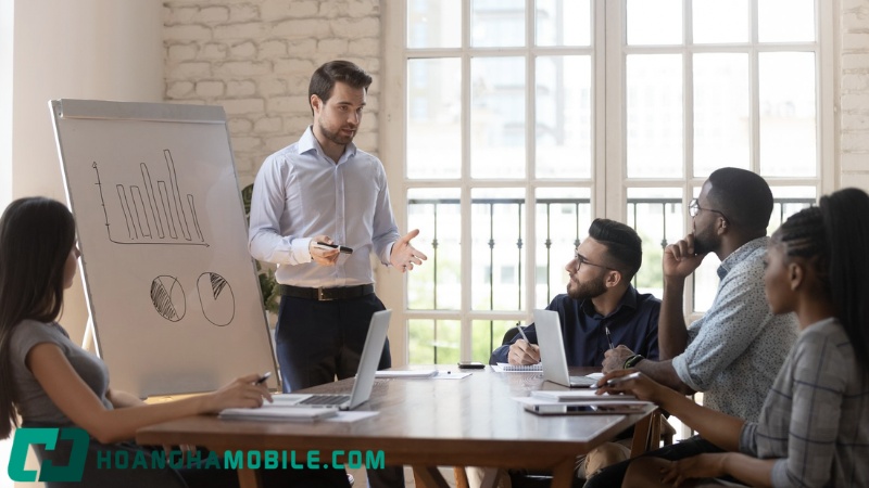 Leader là gì? Vai trò, phẩm chất và cách trở thành leader gi - vai trò của người lãnh đạo