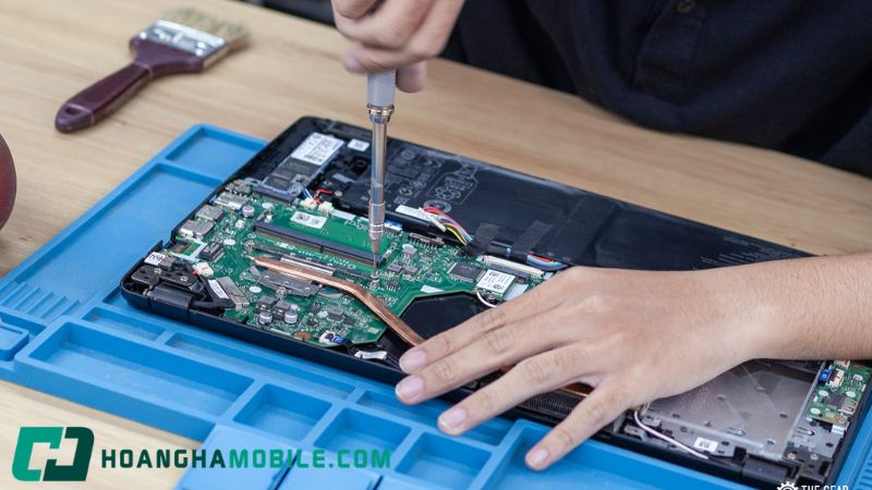 Cổng USB mặt trước thùng máy bị lỏng cần mang đi kiểm tra