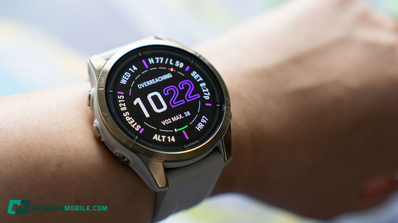 nen-mua-smartwatch-hay-vong-deo-tay-thong-minh-4