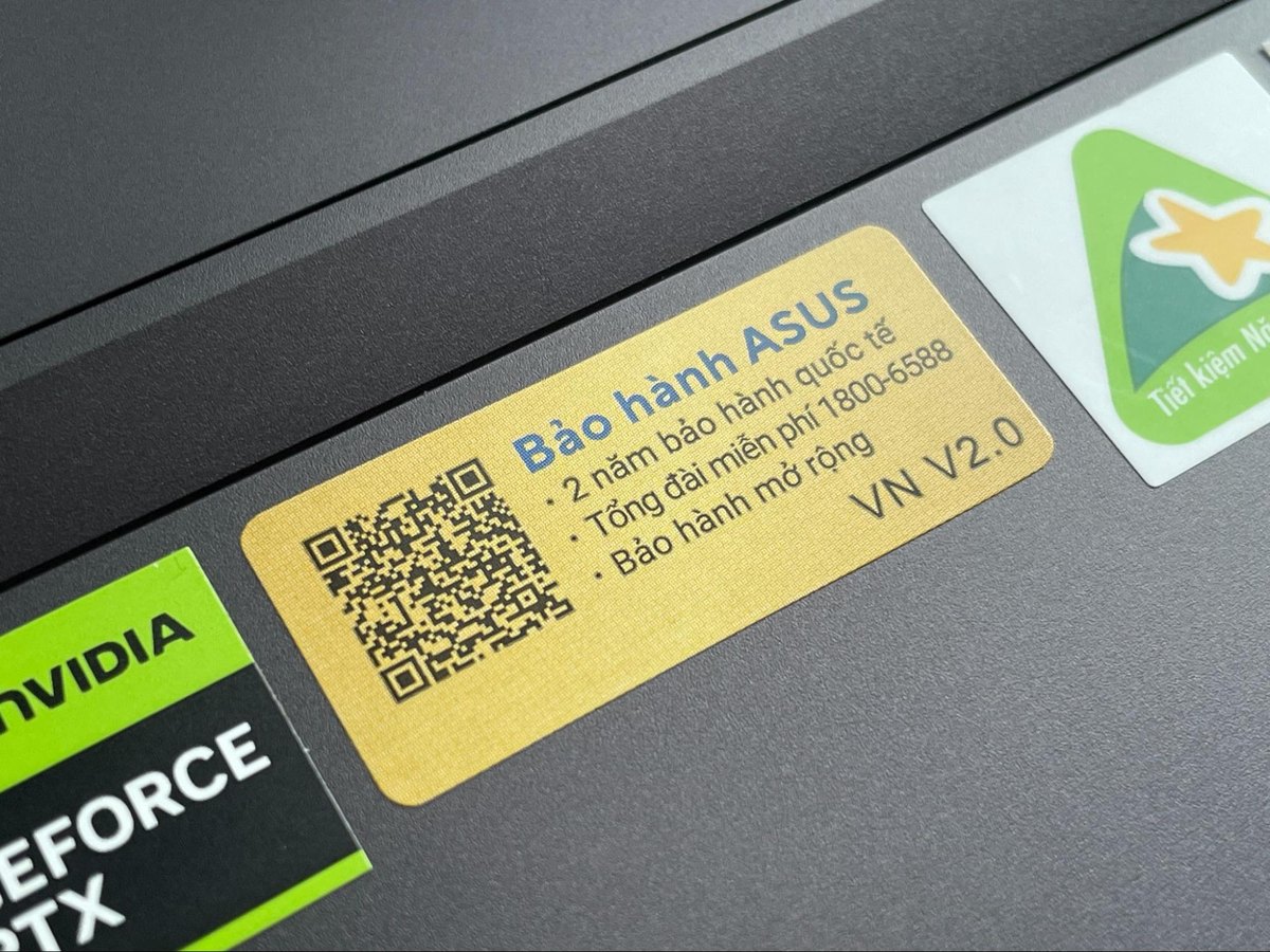 Tem bảo hành ASUS có mã QR để tra cứu thời hạn bảo hành