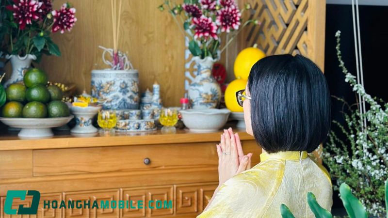 van-khan-cung-tat-nien-5