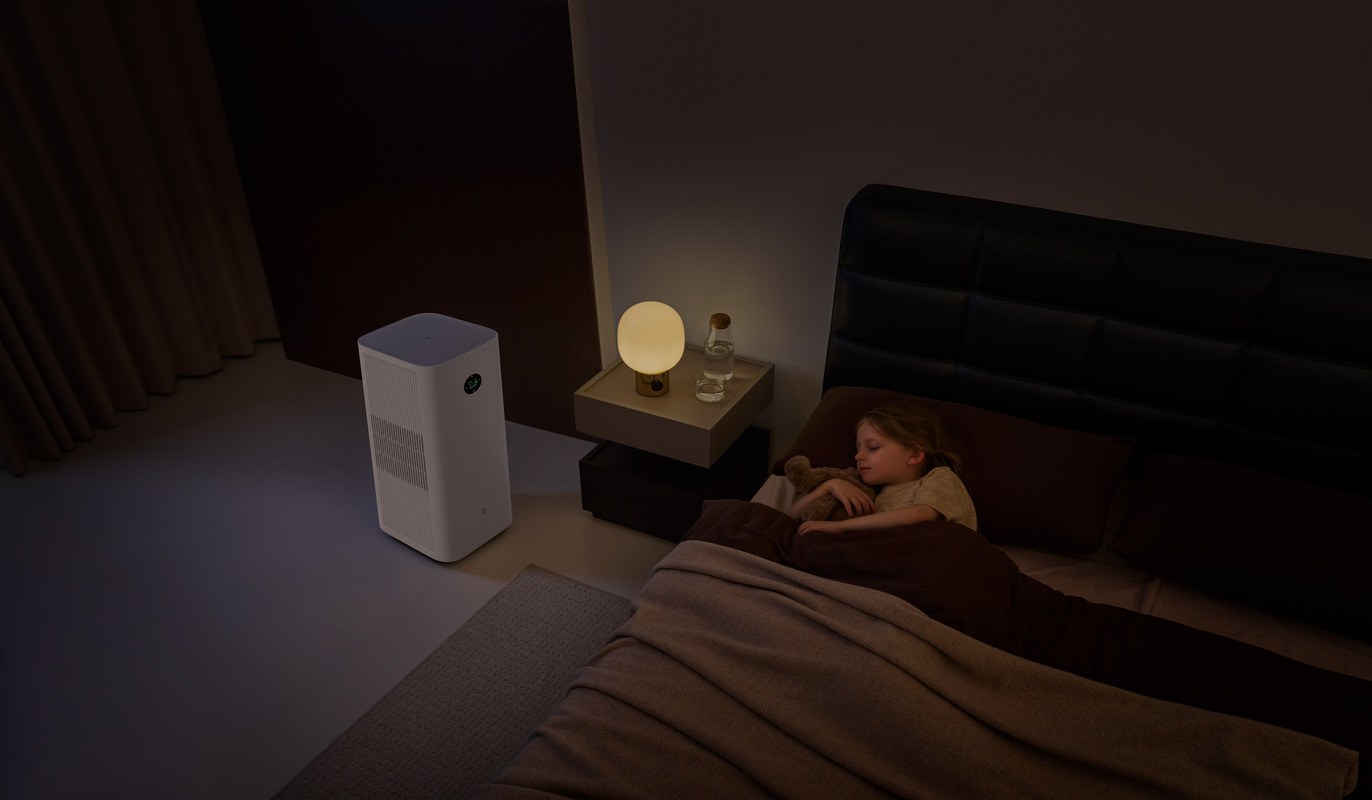Xiaomi Mijia Smart Air Purifier 6 Plus chạy chế độ ngủ trong phòng ngủ ban đêm