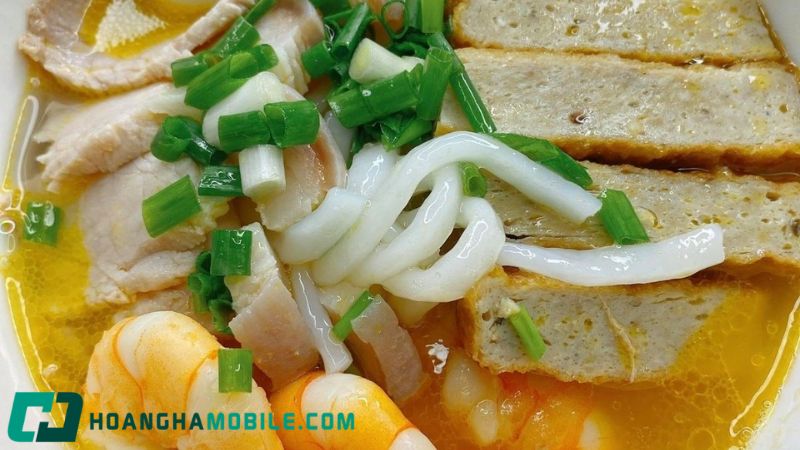banh-canh-bot-gao-hue-4