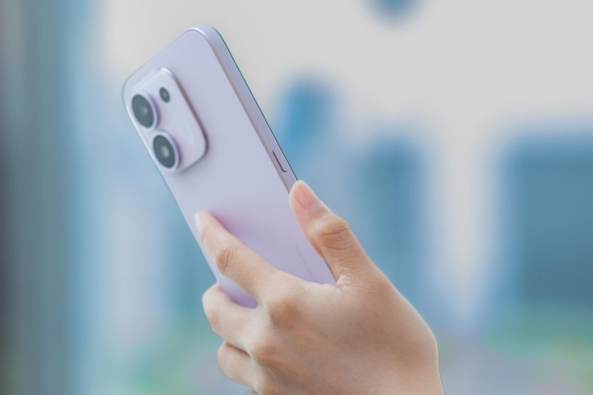 Thiết kế mặt lưng HONOR 600S màu tím