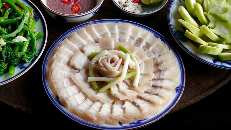luoc-thit-bang-noi-com-dien-3
