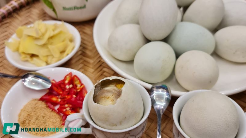 luoc-trung-vit-lon-1