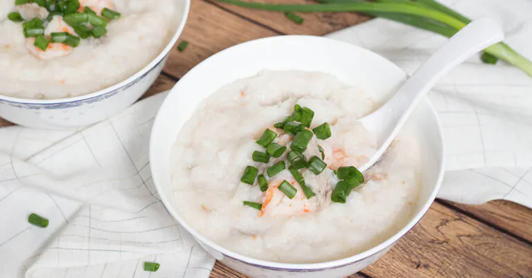 nau-chao-bang-noi-nau-cham
