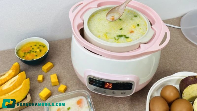 nau-chao-cho-be-bang-noi-nau-cham-3