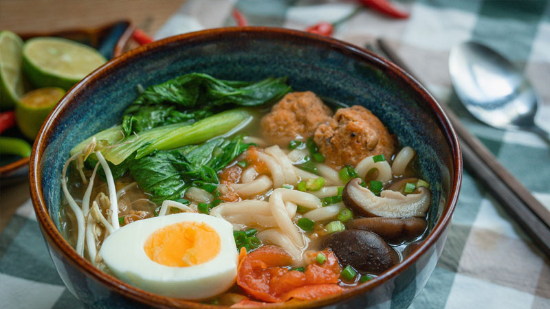 nau-mi-bang-noi-com-dien-1
