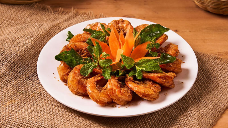 tom-nuong-noi-chien-khong-dau-2